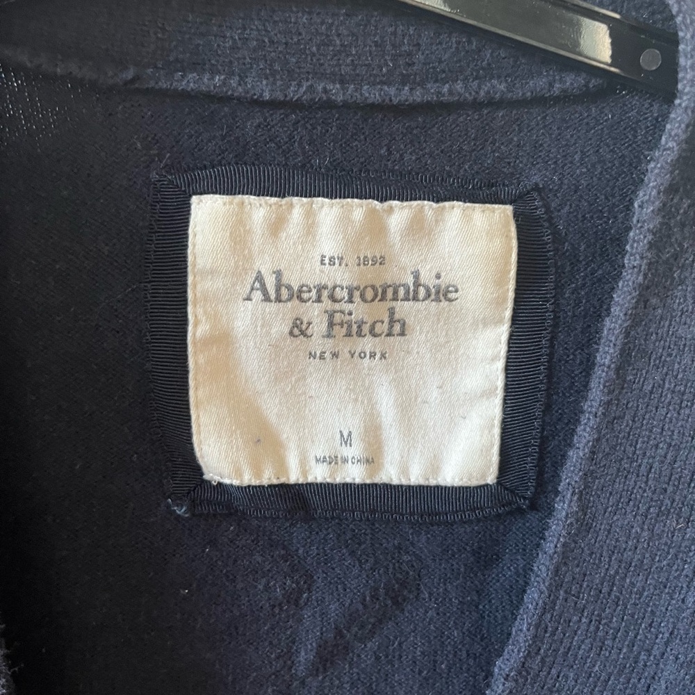 Abercrombie & Fitch Medium Cardigan - Picture 2 of 6
